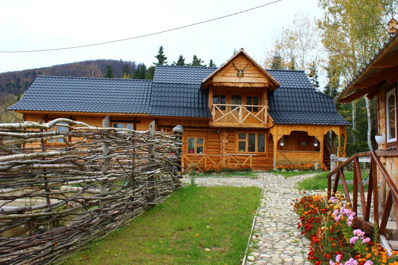 Skhovanka Dovbusha Myhove Buitenkant foto